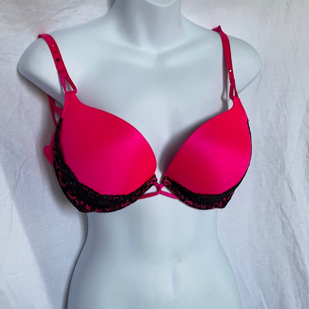 Victoria secret miraculous plunge